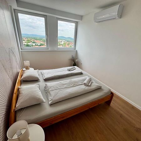 Panorama View Deluxe Apartment 베스프렘 외부 사진