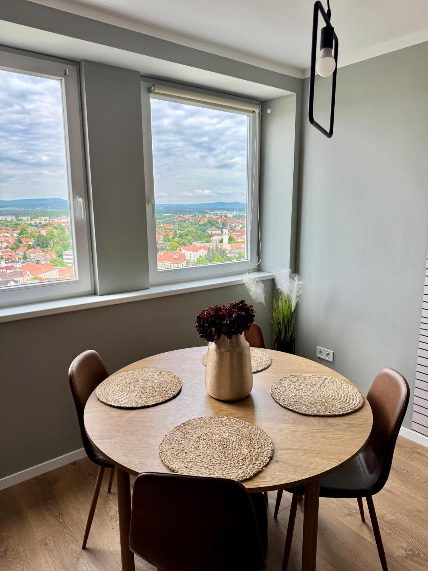 Panorama View Deluxe Apartment 베스프렘 외부 사진